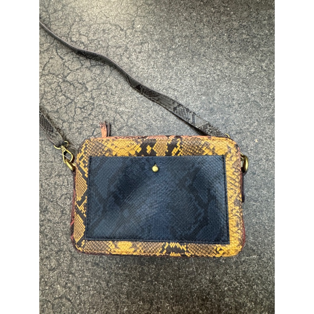 Madewell Multicolor Snake Embossed Transport Camera Bag Crossbody Bag  MSRP 148 - Picture 3 of 4